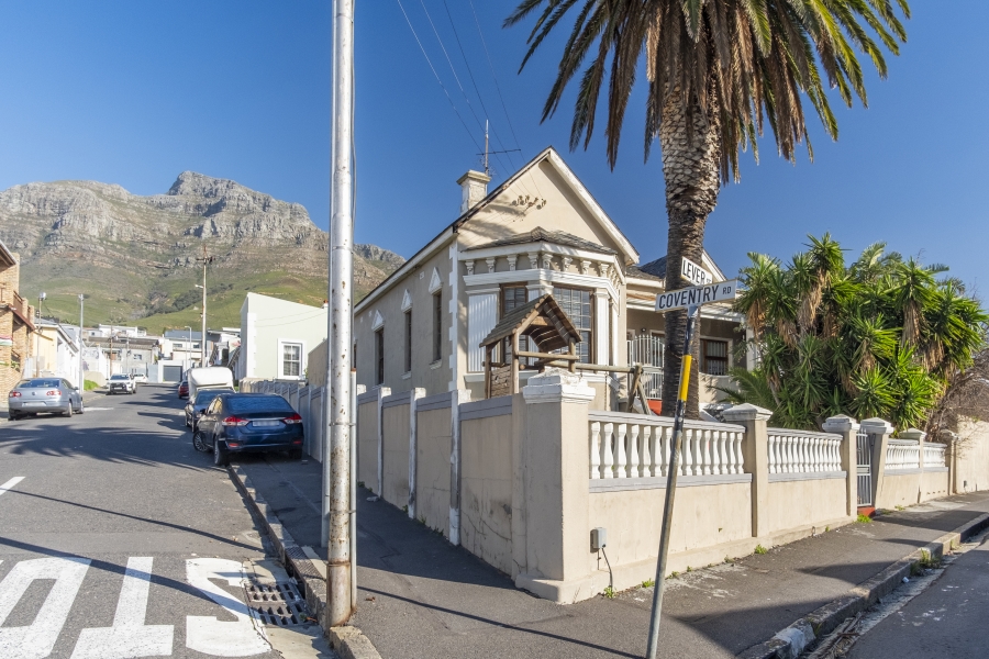 8 Bedroom Property for Sale in Walmer Estate Western Cape